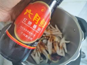 一勺红烧酱油，