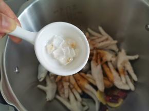 冰糖，盐，水，高压模式30分钟。