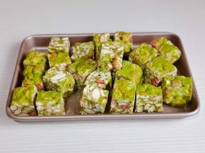 再切出自己喜欢的小块儿。