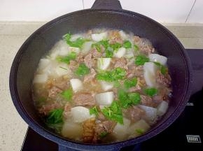 喜欢吃香菜的可以多放一点香菜。