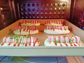 放入提前预热好的烤箱180度，烤15分钟。