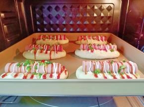 放入提前预热好的烤箱180度，烤15分钟。