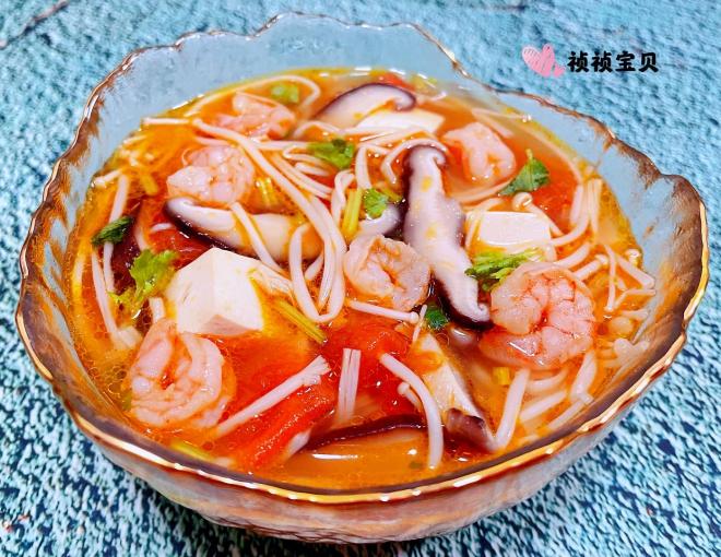 虾仁金针菇豆腐香菇汤