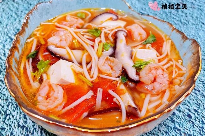虾仁金针菇豆腐香菇汤
