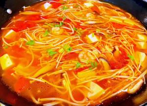 所有食材熟透放入调味料盐、鸡汁、香油调味均匀即可出锅享用