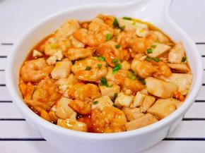 豆腐虾仁完美结合。