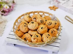 简单又好吃的杏仁酥。