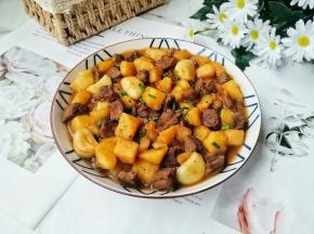 出锅撒葱花即可。