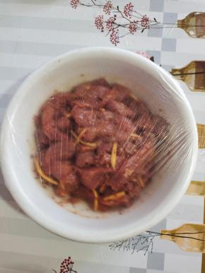 盖上保鲜膜腌制5小时，更入味儿！