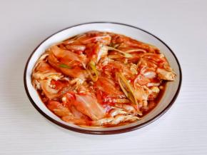 抓拌均匀，腌制30分钟。