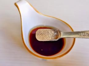 再加入黑胡椒。