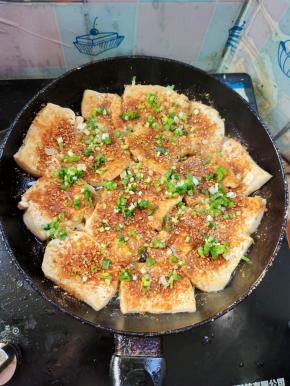 再撒上迷人的小葱花！