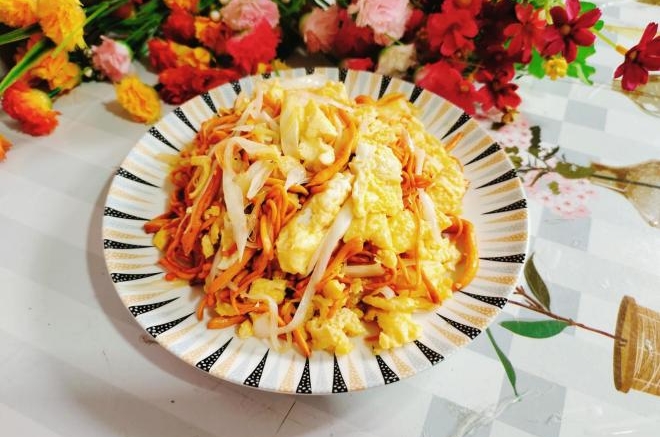 虫草花炒鸡蛋