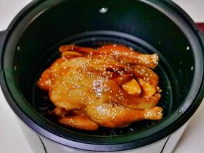 刷蜂蜜，撒芝麻再烤10分钟就好啦！