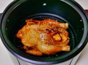 刷蜂蜜，撒芝麻再烤10分钟就好啦！