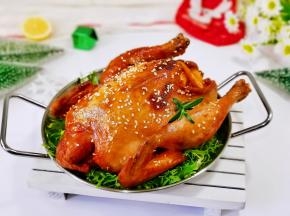 色香味俱全的烤鸡来喽～