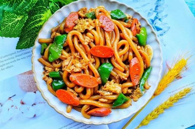 青椒火腿土豆粉