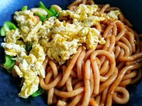 放入鸡蛋，