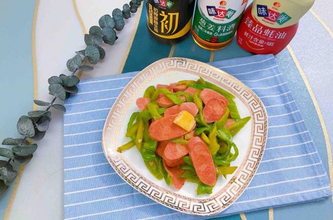 香肠炒青椒