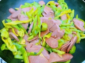 翻炒2分钟出锅