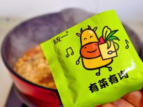 加入有菜有肉。