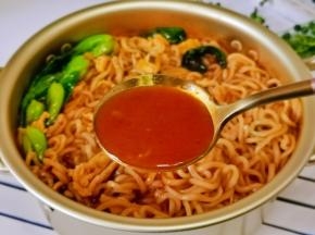 大口喝汤真的超满足。