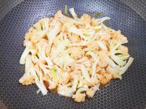 翻炒均匀即可。