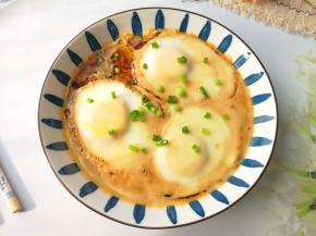 宝贝一个人吃两个。