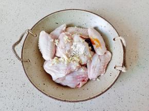 加上盐焗粉10克。