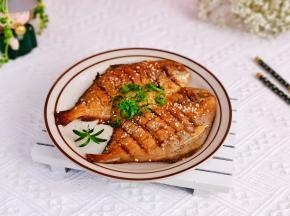 鲳鱼这样做太香了。