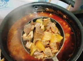 满满的牛肉粒，好好的过过瘾！