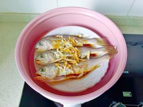 水开后放上去蒸。