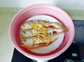 水开后放上去蒸。