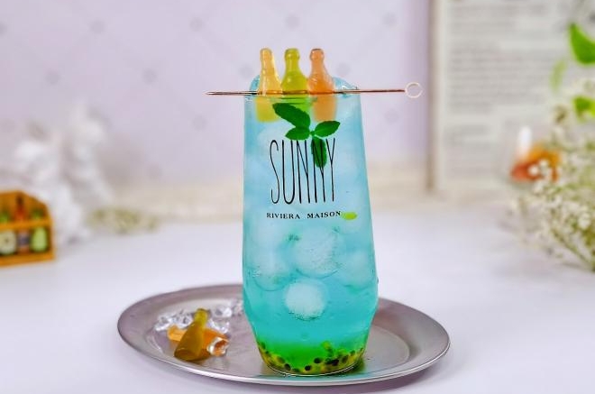 果香软糖鸡尾酒