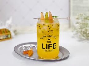 装饰在杯子上面就好啦！