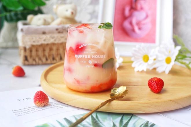 草莓乳酸菌气泡饮