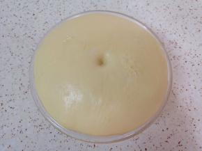 看一下发酵好的面团，超级棒！ 