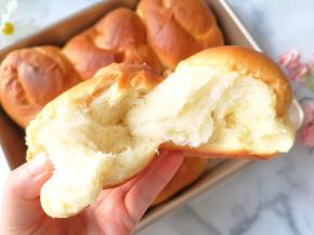 撕开一个看看，柔软拉丝，好香啊！ 