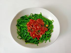 倒上料汁拌均匀。