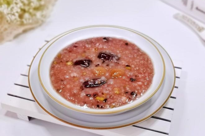 红枣桂圆八宝粥