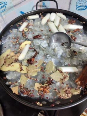 用勺子搅一搅！