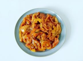 抓拌均匀腌制15分钟。