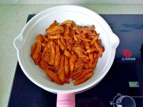 煎至鸡肉条熟透。