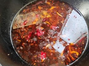倒入适量的水！大火煮开！