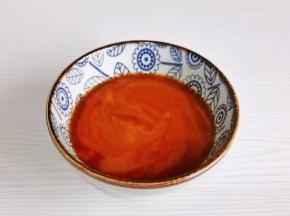 糖醋汁：食材混合均匀。