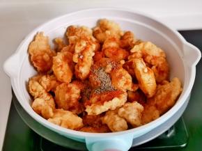 撒黑胡椒，椒盐粉，辣椒粉。