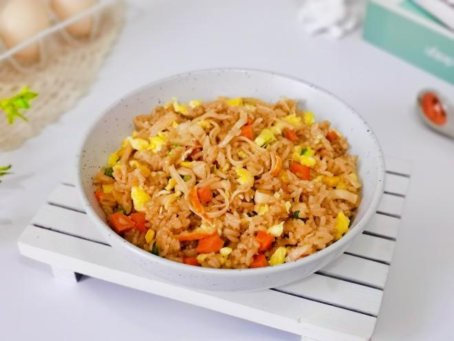 蟹柳蛋炒饭