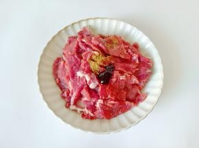 加十三香一勺。