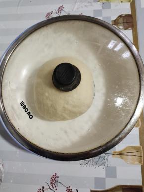 盖上盖子，醒面20分钟！（中间多揉几次！）