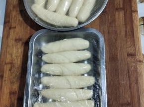 盖上保鲜膜，再次醒面一个小时！